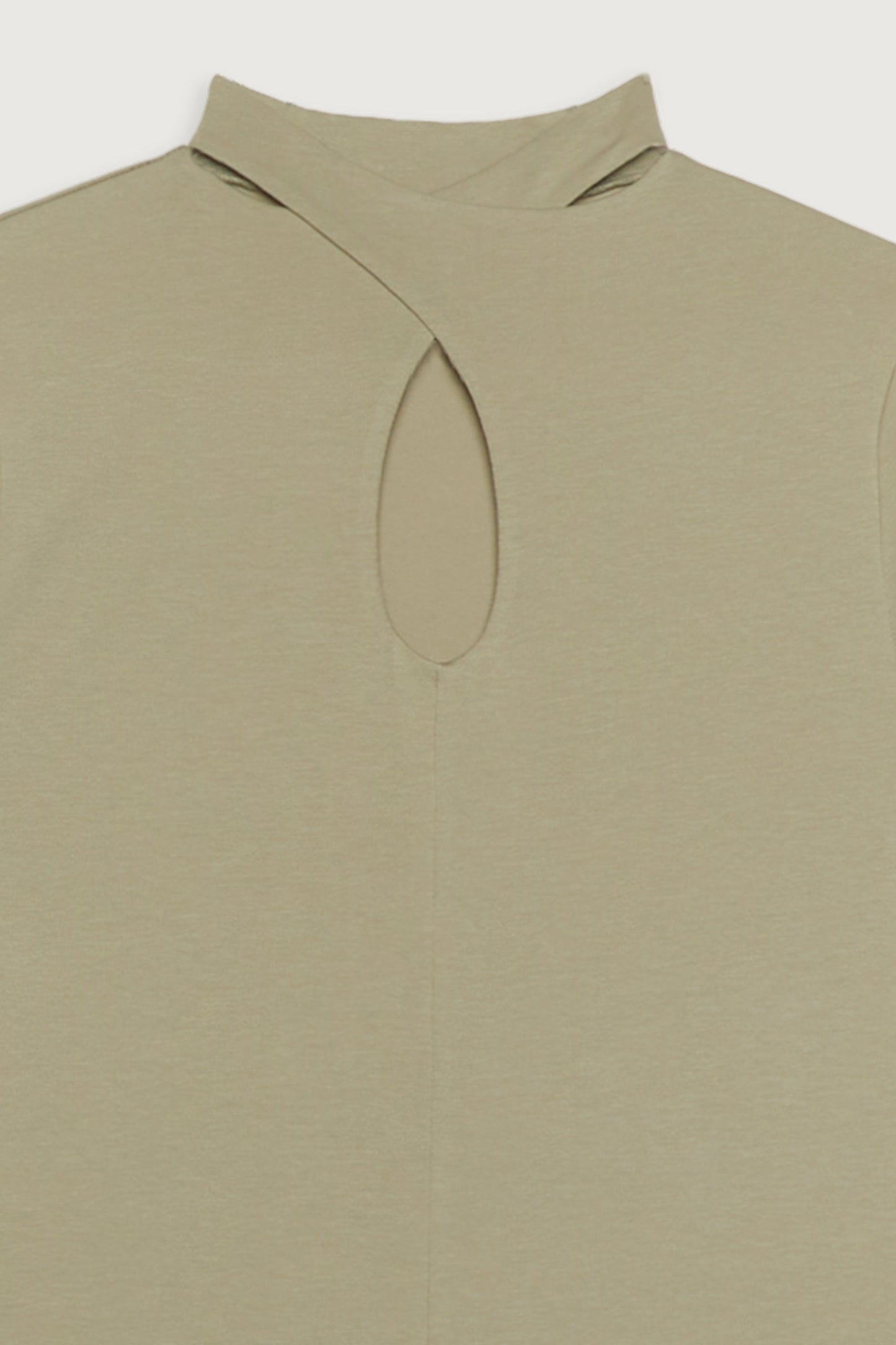 MOCKNECK TOP WITH FRONT CUTOUT