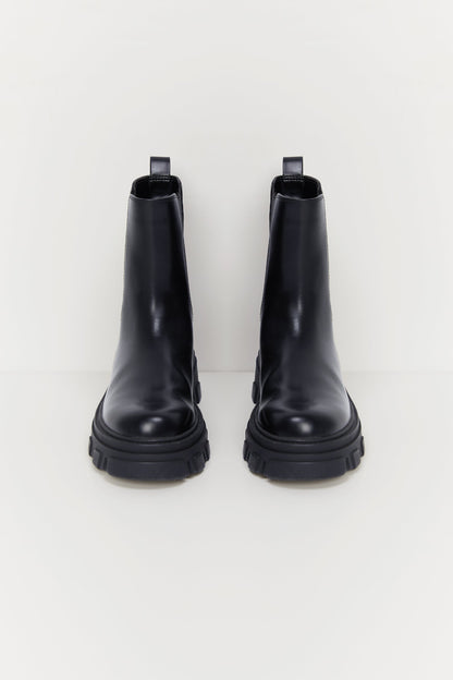 CHUNKY SOLE CHELSEA BOOT
