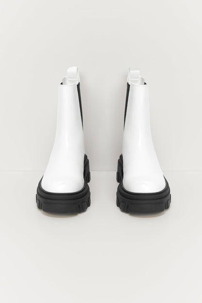 CHUNKY SOLE CHELSEA BOOT