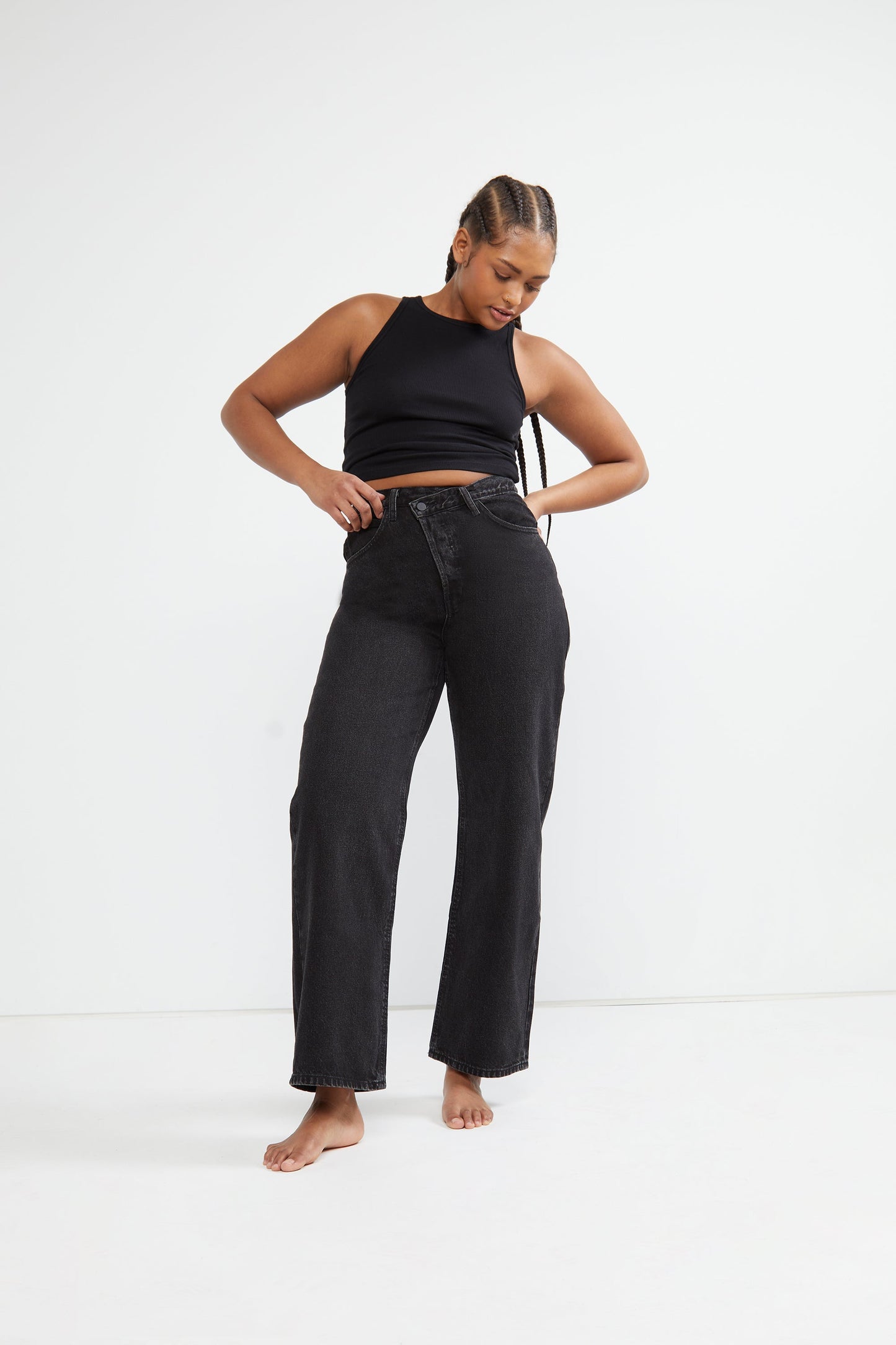 BLACK CROSSFRONT STRAIGHT LEG JEAN