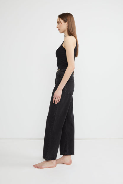BLACK CROSSFRONT STRAIGHT LEG JEAN