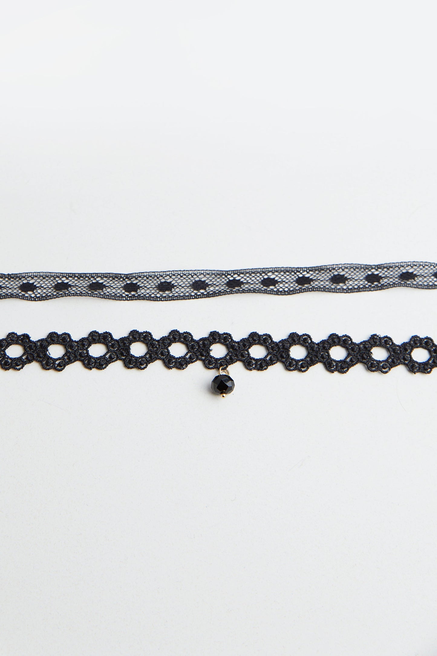 BLACK LACE TIE NECKLACE