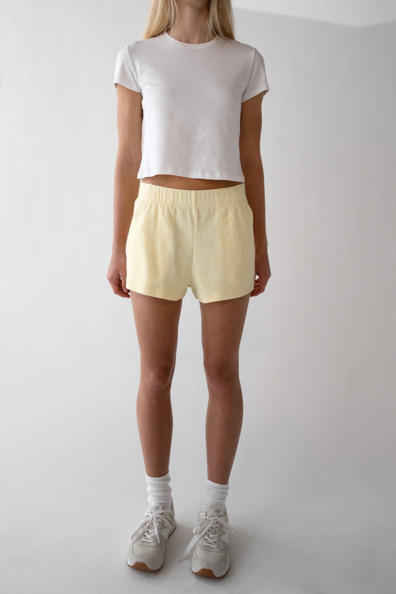 ELASTIC WAIST SHORT