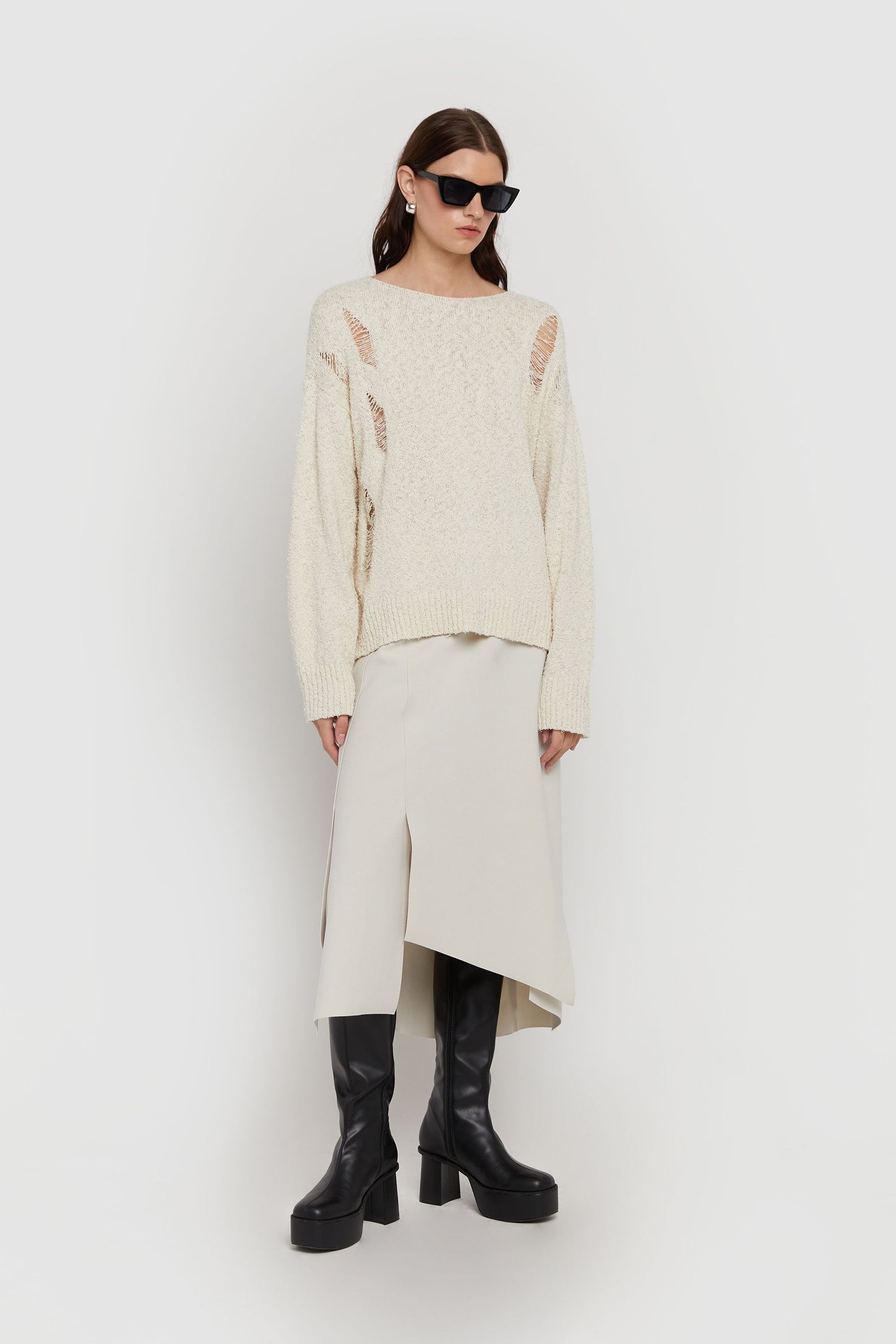 DISTRESSED OVERSIZED SWEATER