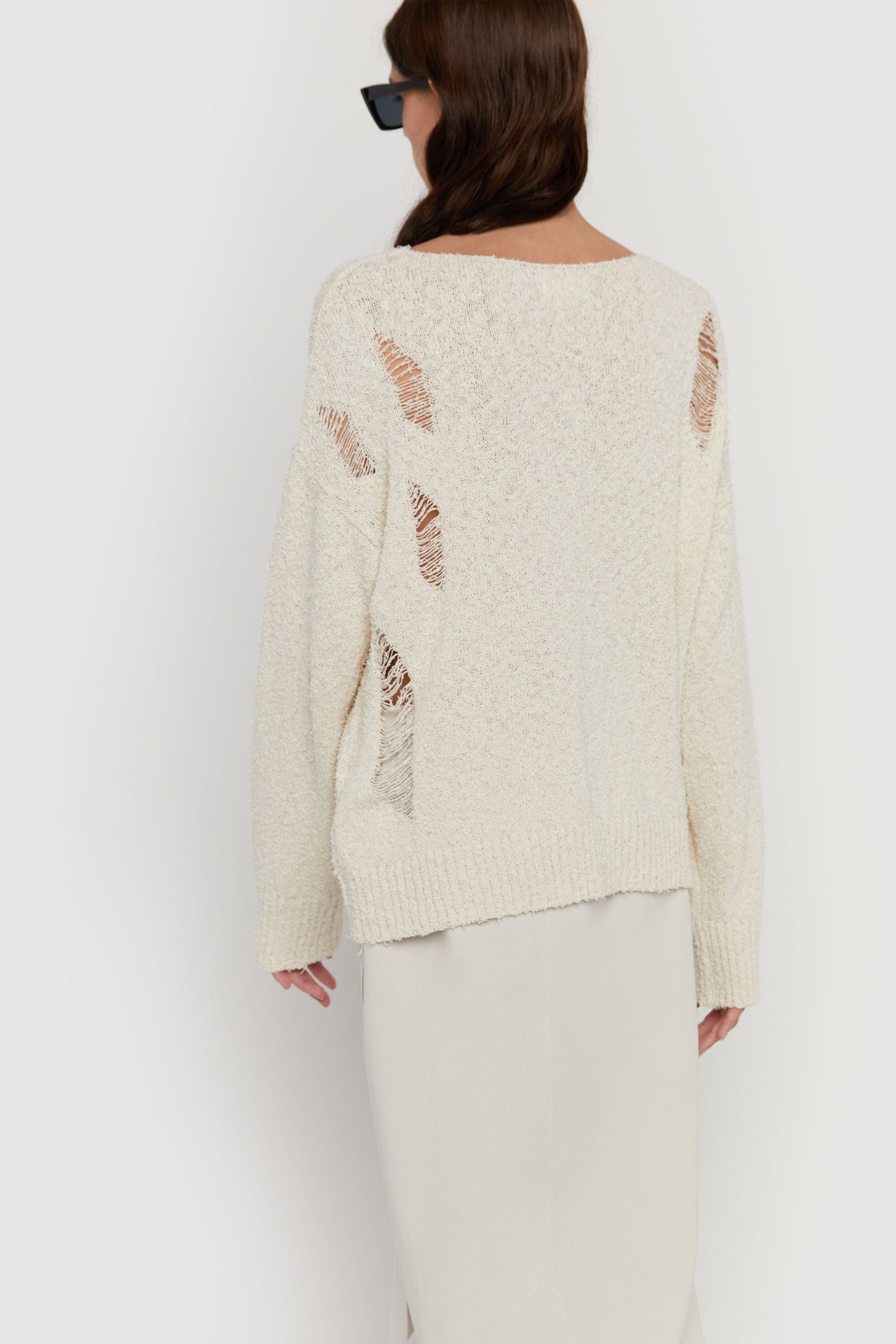 DISTRESSED OVERSIZED SWEATER