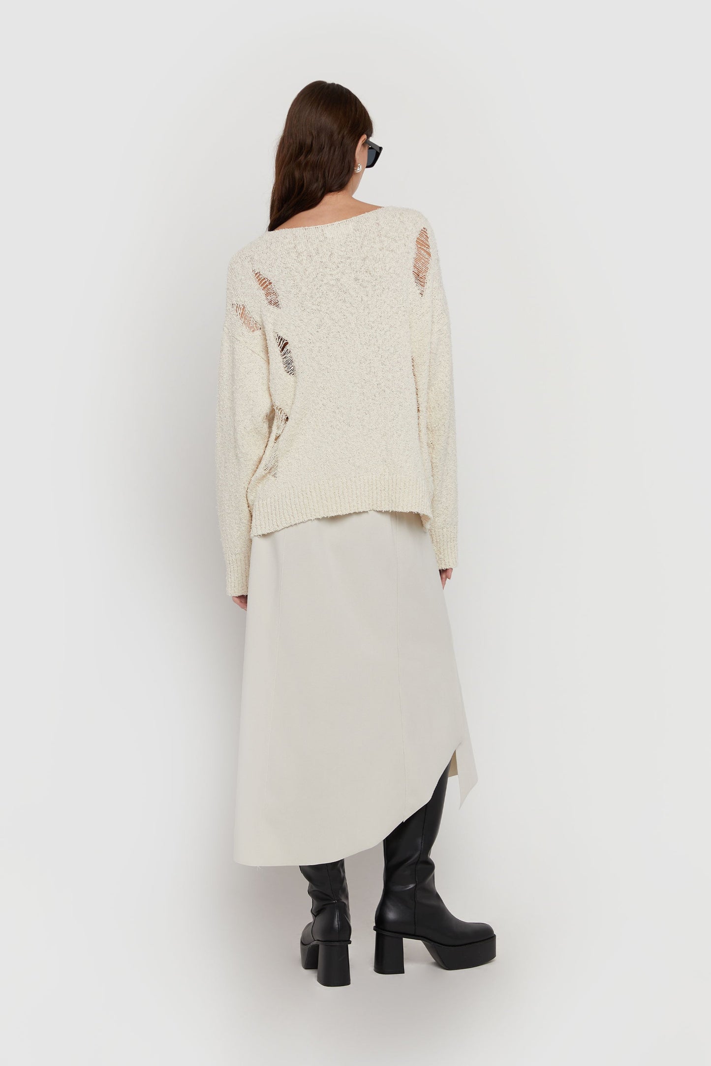 DISTRESSED OVERSIZED SWEATER