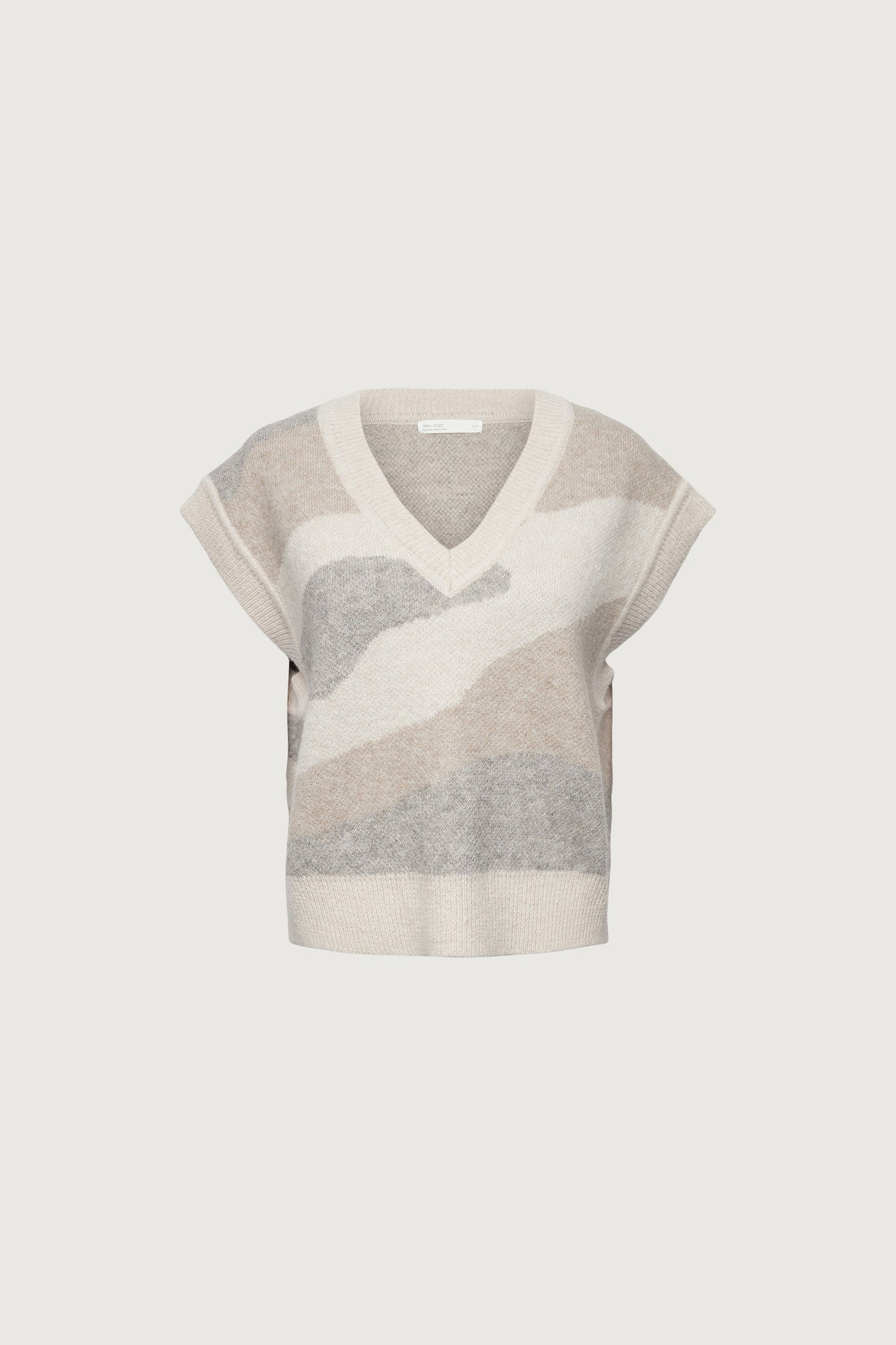 INTARSIA KNIT SWEATER VEST