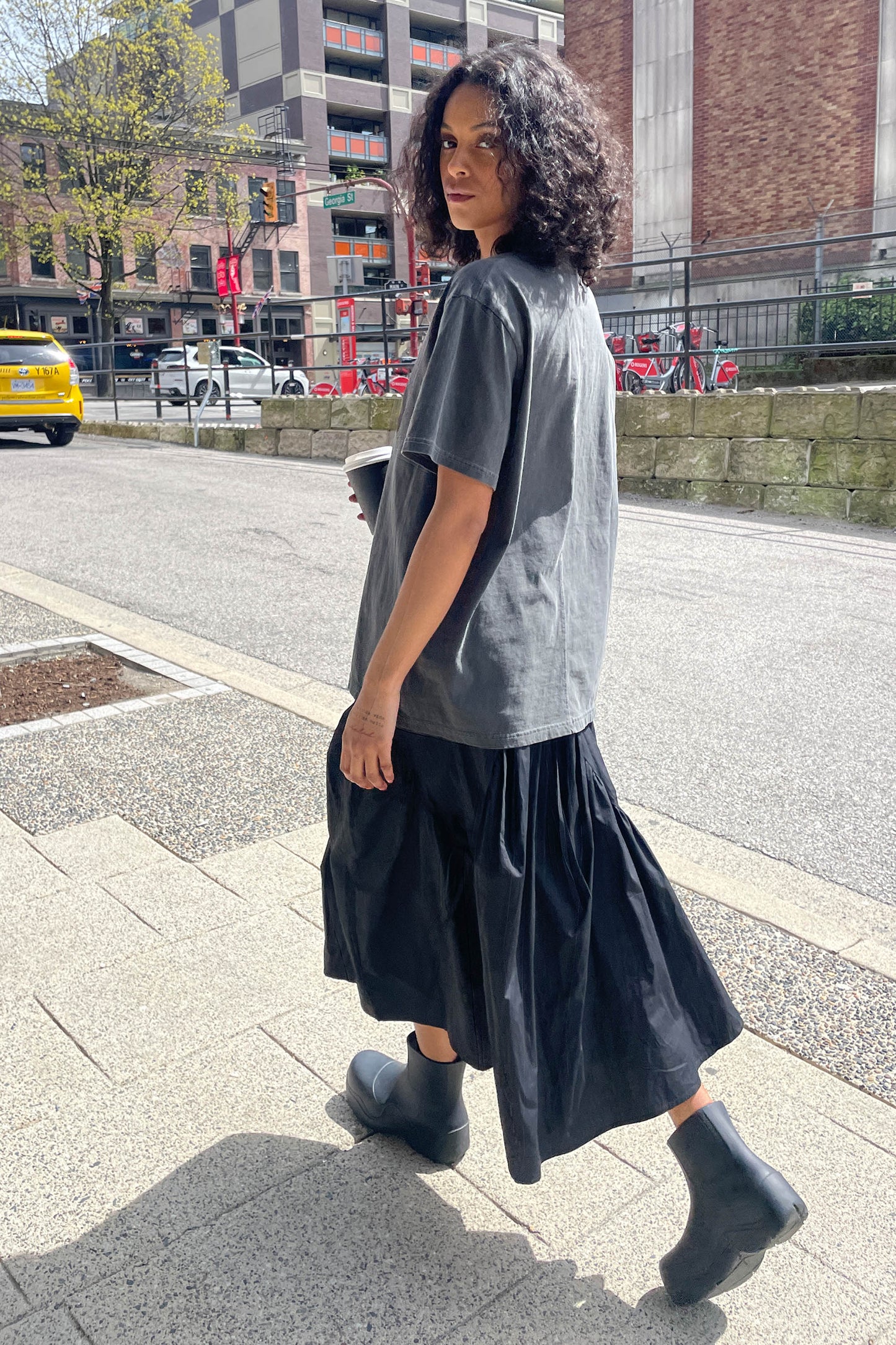 GRAPHIC T-SHIRT