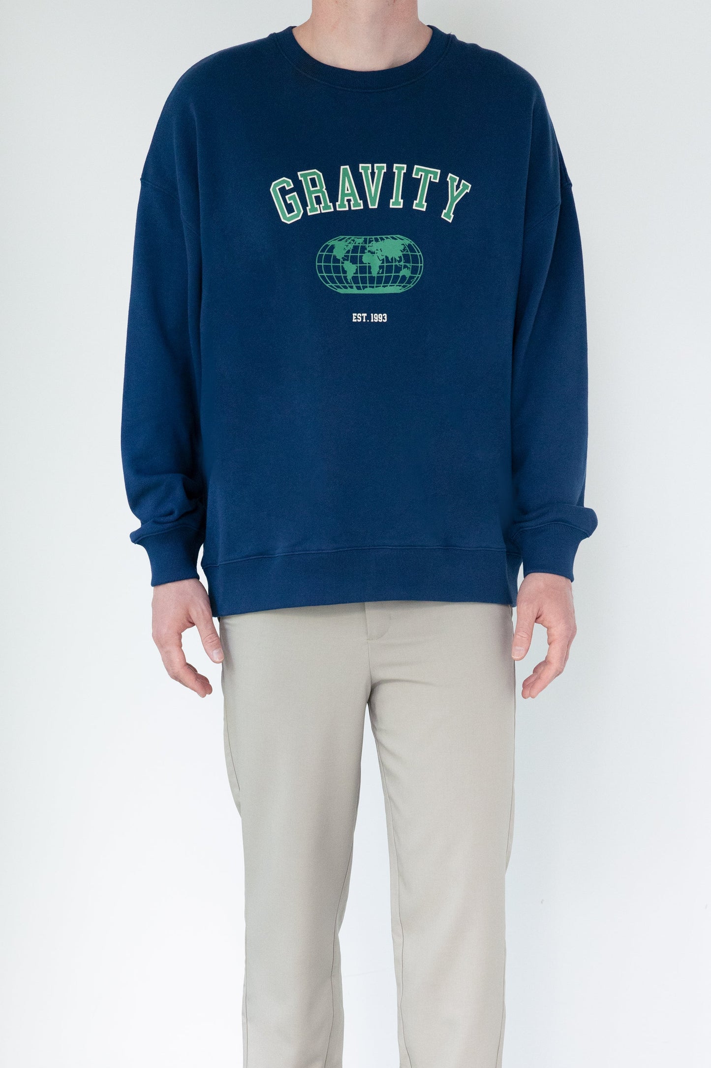 GRAPHIC SWEATSHIRT