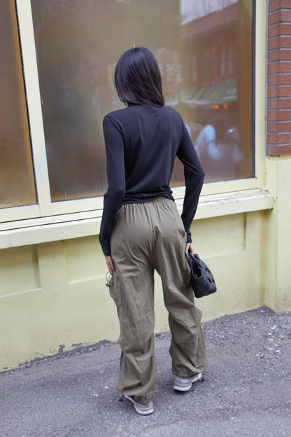 MOCKNECK TOP WITH FRONT CUTOUT