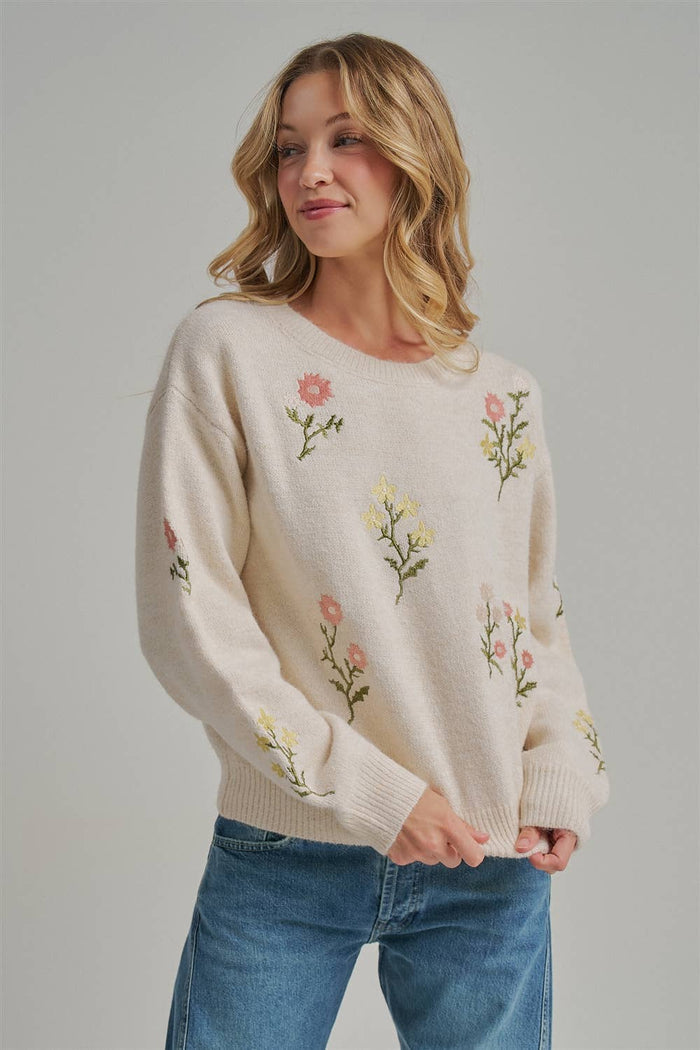 FLORAL EMBROIDERED SWEATER