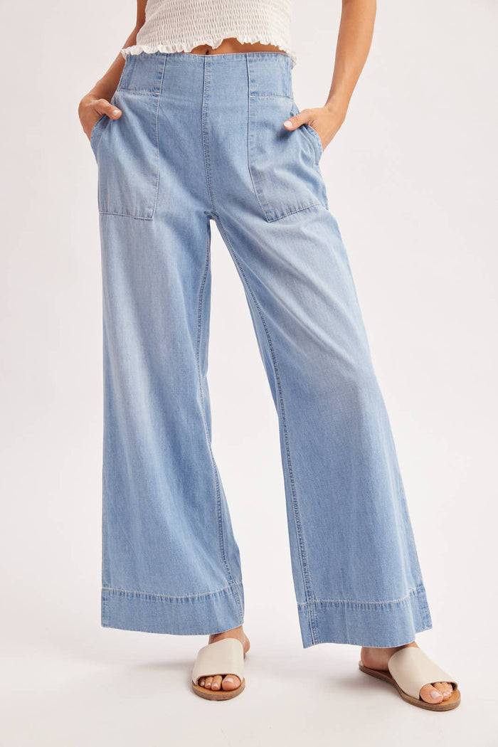 WIDE-LEG DENIM JEANS