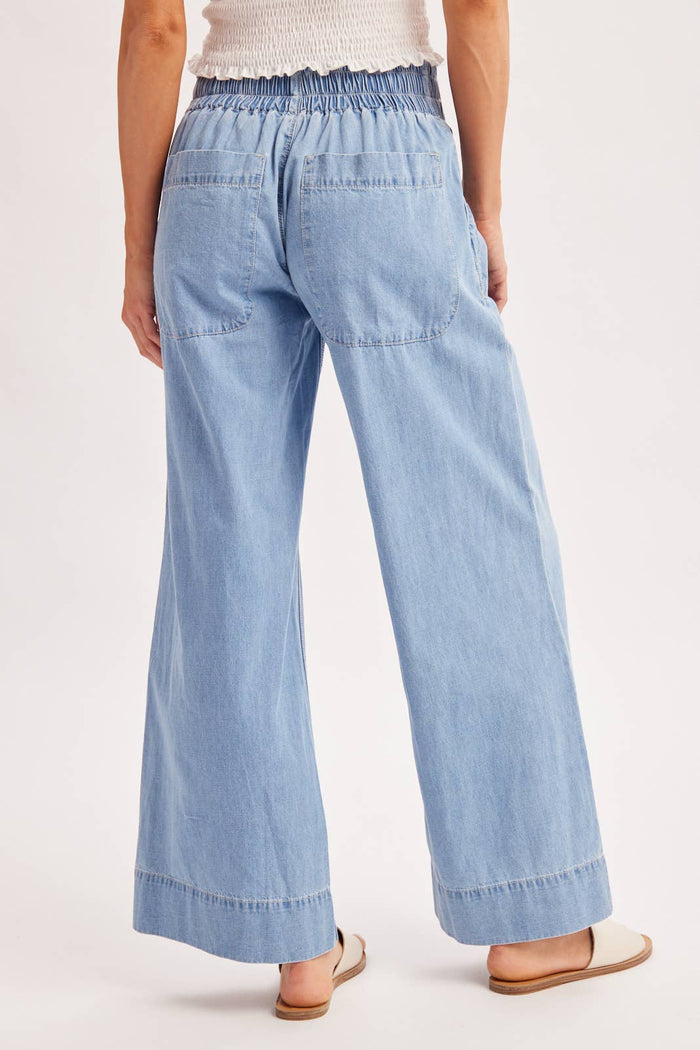 WIDE-LEG DENIM JEANS